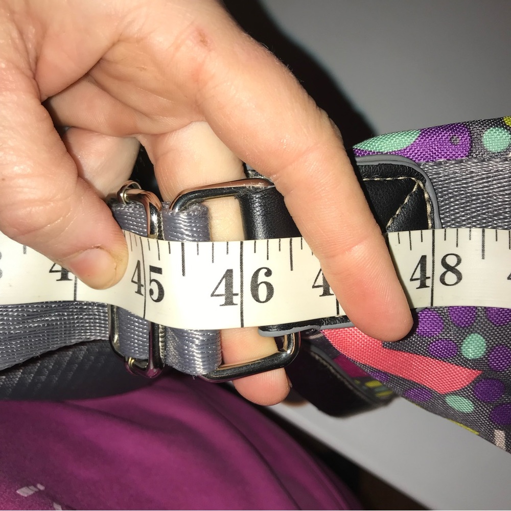 {19} Lily bloom crossbody purse. Available til 9/1/24 A - Picture 9 of 10